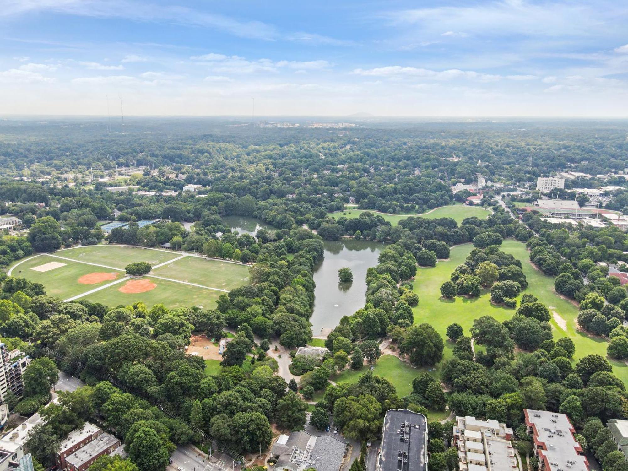 Verdant Statuesque Intimate Acropolis Views Of Famous Park Atlanta Exterior photo